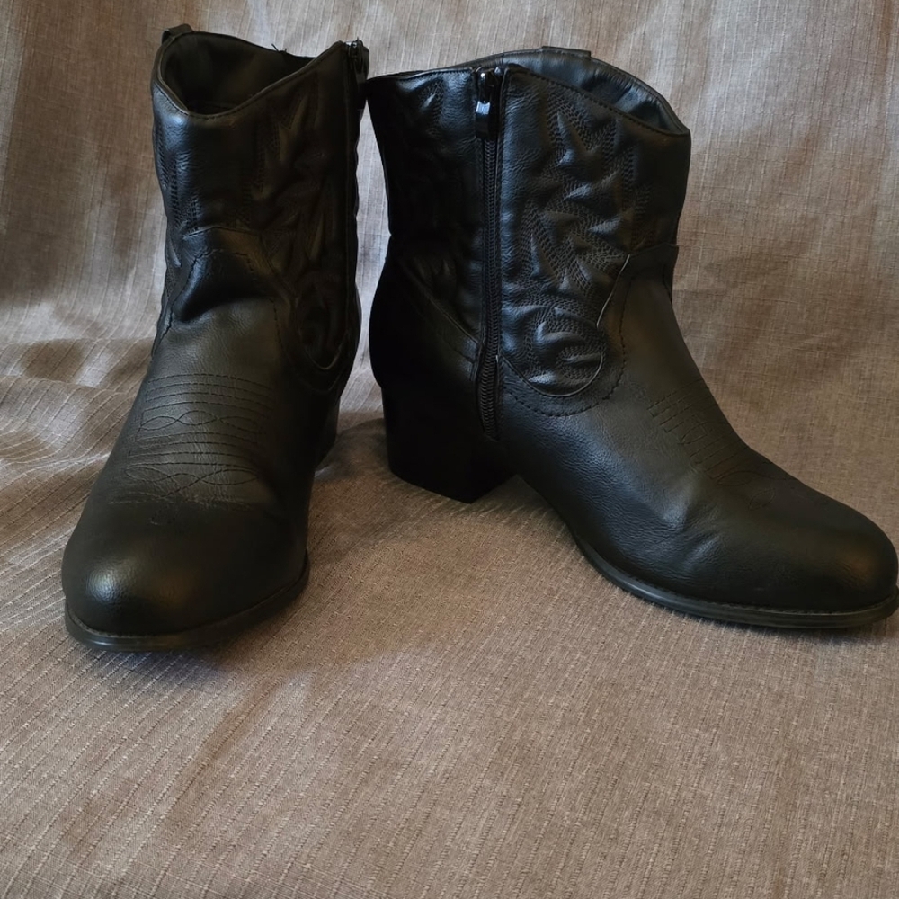 Torrid Black Ankle Booties